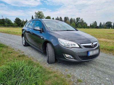 gebraucht Opel Astra Sports Tourer 1.4 eco 150 Jahre S...