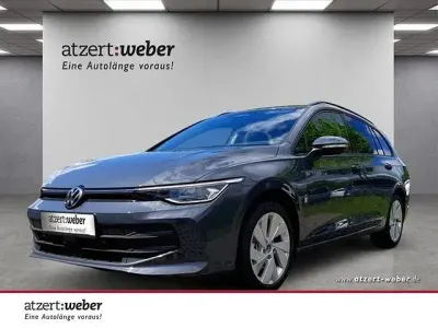 Neu VW Golf VIII Life 150 PS (110 kW) 2026 Delfingrau metallic Kombi