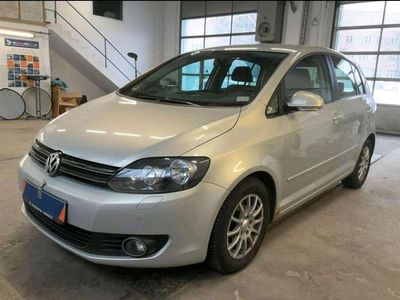 Gebraucht VW Golf VII 105 PS (77 kW) 2012 Silver leaf metallic Kleinwagen