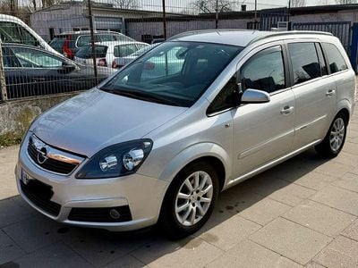 Gebraucht Opel Zafira Edition 140 PS (102 kW) 2005 Silber Van / Kleinbus