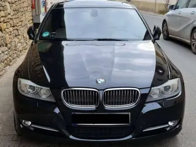 Gebraucht BMW 320 Exclusive 184 PS (135 kW) 2011 Schwarz Limousine
