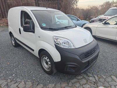 Gebraucht Fiat Fiorino Basis 80 PS (58 kW) 2022 Weiß Van / Kleinbus
