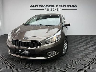 Second-hand Kia Ceed Spirit 135 CP (99 kW) 2015 Hatchback