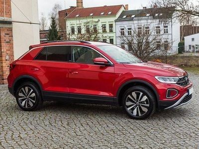Gebraucht VW T-Roc Move 150 PS (110 kW) 2024 Rot SUV
