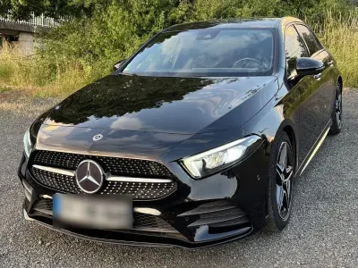 Gebraucht Mercedes A200 AMG line 163 PS (119 kW) 2018 Schwarz Limousine