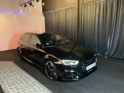 Gebraucht Audi RS3 Sportback Sport 400 PS (294 kW) 2019 Mythosschwarz Kleinwagen