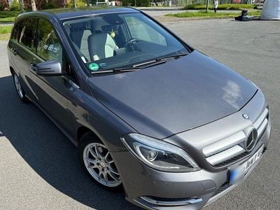 Usata Mercedes B200 156 CV (114 kW) 2013 Grigio Monovolume