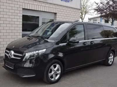 Gebraucht Mercedes V300 Avantgarde 237 PS (174 kW) 2023 Schwarz Van / Kleinbus