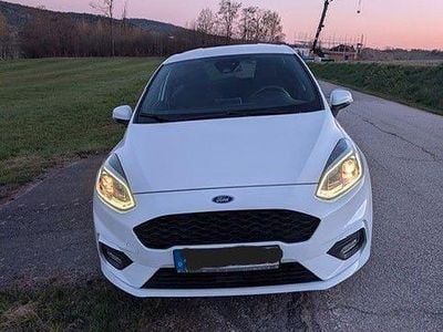 Gebraucht Ford Fiesta ST-Line 101 PS (74 kW) 2018 Weiß Kleinwagen
