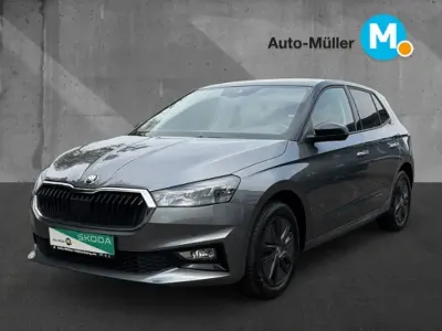 Gebraucht Skoda Fabia Ambition 150 PS (110 kW) 2023 Graphitegrau metallic/blackmagic perle (metallic) Kleinwagen