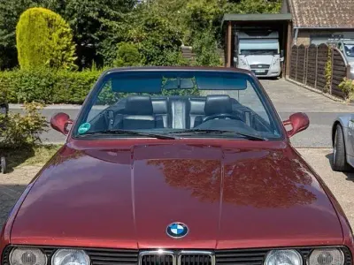 Gebraucht BMW 318 Cabriolet 113 PS (83 kW) 1993 Rot Cabrio