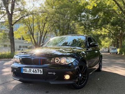 Gebraucht BMW 116 120 PS (88 kW) 2005 Schwarz Kleinwagen