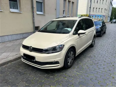 Gebraucht VW Touran 150 PS (110 kW) 2021 Andere farben Van / Kleinbus