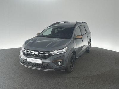 Grau Gebraucht 2025 Dacia Jogger Extreme Van / Kleinbus | 20.310 € (Guter Preis)