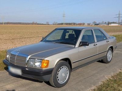Gebraucht Mercedes 190 132 PS (97 kW) 1988 Silber Limousine