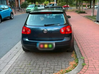 Gebraucht VW Golf V 105 PS (77 kW) 2005 Blau Kleinwagen