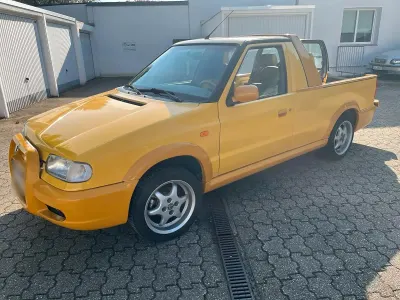 Używany Skoda Felicia Fun 75 KM (55 kW) 1999 Żółty Pickup