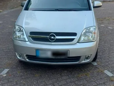 Gebraucht Opel Meriva Edition 90 PS (66 kW) 2005 Silber Van / Kleinbus