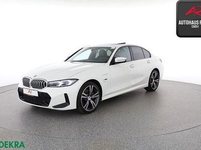 Gebraucht BMW 320e M Sport 204 PS (150 kW) 2022 Weiss Limousine