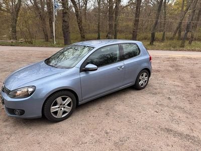 Gebraucht VW Golf VI 101 PS (74 kW) 2009 Blau Kleinwagen