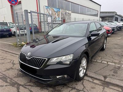 Schwarz Gebraucht 2016 Skoda Superb Ambition Limousine | 8.400 € (Guter Preis)