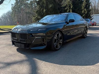 Gebraucht BMW 740 M Sport 299 PS (219 kW) 2024 Schwarz Limousine