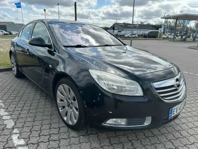 Gebraucht Opel Insignia Cosmo 140 PS (102 kW) 2010 Limousine