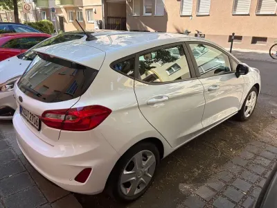 Gebraucht Ford Fiesta 75 PS (55 kW) 2020 Weiß Kleinwagen