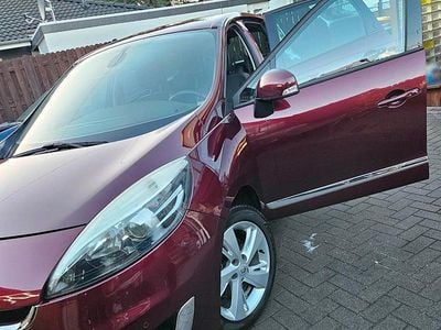 Gebraucht Renault Grand Scénic III 140 PS (102 kW) 2013 Rot Van / Kleinbus