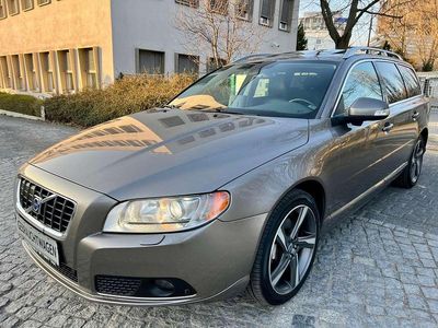 Gebraucht Volvo V70 Summum 185 PS (136 kW) 2008 Oyster grey pearl / metallic Kombi