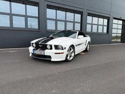 Usata Ford Mustang GT 306 CV (225 kW) 2007 Bianco Cabrio