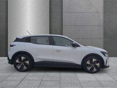 Weiß Gebraucht 2022 Renault Megane E-Tech Equilibre | 20.030 € (Superpreis)