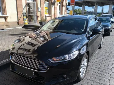 Gebraucht Ford Mondeo 179 PS (131 kW) 2018 Schwarz Kombi