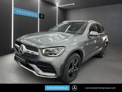 Gebraucht Mercedes GLC300e AMG 194 PS (142 kW) 2021 Grau SUV