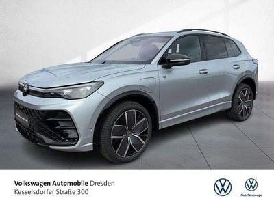 Neu VW Tiguan R-line 272 PS (200 kW) 2025 Oyster silver metallic SUV