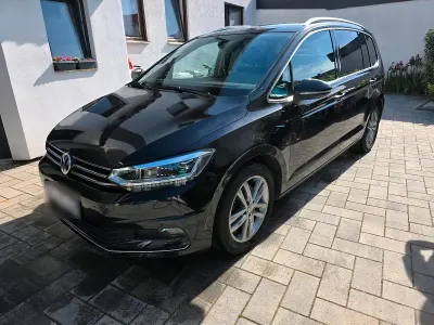 Gebraucht VW Touran Highline 150 PS (110 kW) 2019 Schwarz Van / Kleinbus