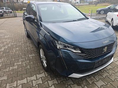Gebraucht Peugeot 3008 Active 131 PS (96 kW) 2023 Blau celebes SUV