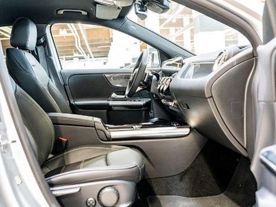 Gebraucht Mercedes GLA180 AMG line 136 PS (100 kW) 2024 Silber SUV