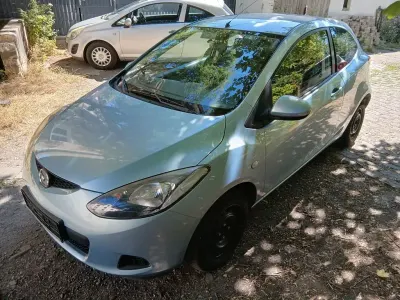 Gebraucht Mazda 2 75 PS (55 kW) 2009 Silber Kleinwagen