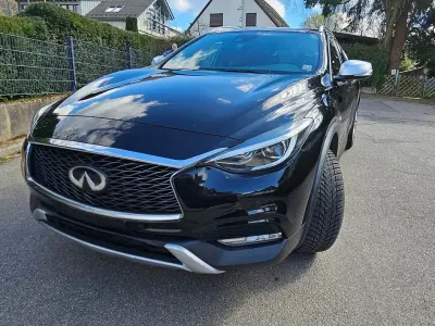 Gebraucht Infiniti QX30 Premium 170 PS (125 kW) 2016 Schwarz SUV