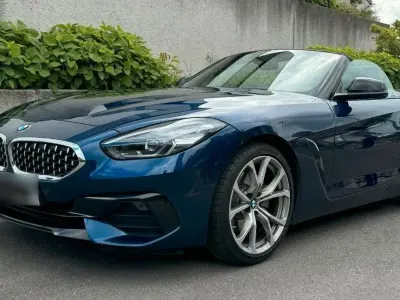Gebraucht BMW Z4 Sport Line 194 PS (142 kW) 2022 Blau Cabrio