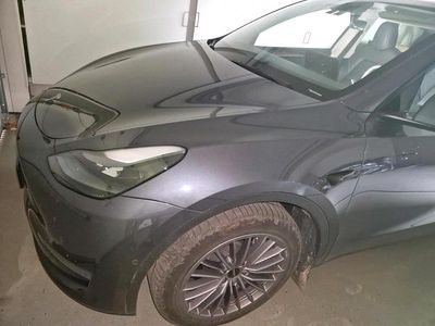 Second-hand Tesla Model Y 353 kW (480 CP) 2022 Gri SUV