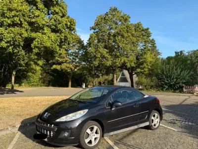 Gebraucht Peugeot 207 CC 120 PS (88 kW) 2010 Schwarz Cabrio