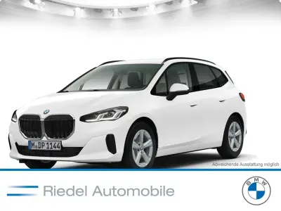 Gebraucht BMW 220 Active Tourer 170 PS (125 kW) 2025 Alpinweiß Van / Kleinbus