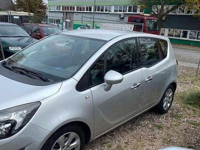 Gebraucht Opel Meriva Selection 120 PS (88 kW) 2010 Silber Van / Kleinbus
