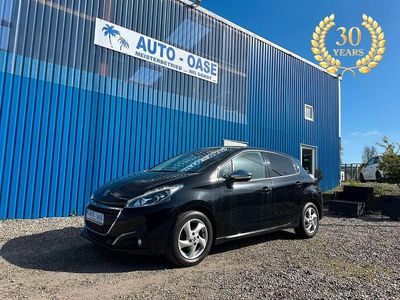 Gebraucht Peugeot 208 Allure 99 PS (72 kW) 2018 Schwarz Kleinwagen