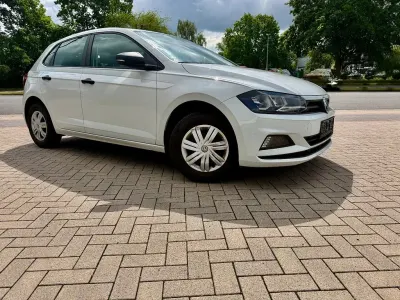 Gebraucht VW Polo Trendline 65 PS (47 kW) 2019 Weiß Kleinwagen
