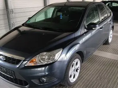 Gebraucht Ford Focus Titanium 125 PS (91 kW) 2010 Grau Limousine