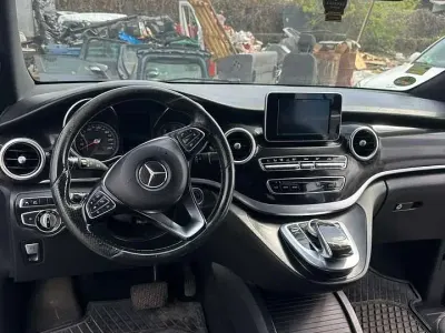 Gebraucht Mercedes V220 163 PS (119 kW) 2016 Van / Kleinbus