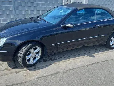 Gebraucht Mercedes CLK200 Avantgarde 163 PS (119 kW) 2005 Schwarz Cabrio